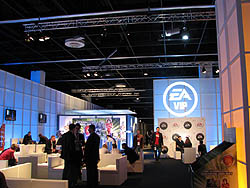 画像ギャラリー No.001のサムネイル画像 / ［Gamescom］ついにシングルプレイの様子が公開された「Medal of Honor」。戦闘ヘリコプターからの地上攻撃は，現代戦の迫力十分