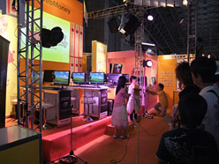 画像ギャラリー No.002のサムネイル画像 / ［TGS 2010］各種オンラインFPSの有名プレイヤーが7タイトルで激突！ WebMoney主催「FPS甲子園」観戦レポート