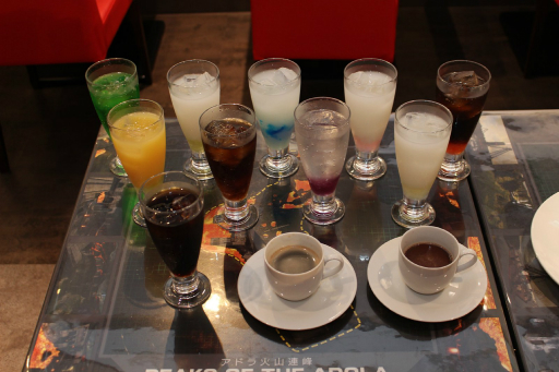 画像ギャラリー No.011のサムネイル画像 / 「『BORDER BREAK』cafe MAG MELL」内覧会レポート。「ボーダーブレイク」の10年を振り返りながら，オリジナルメニューを楽しもう
