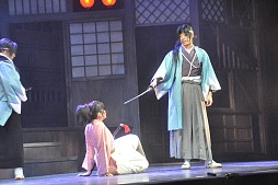 画像ギャラリー No.009のサムネイル画像 / ついに開幕した「ミュージカル『薄桜鬼』斎藤一 篇」のプレビュー公演を写真でレポート。30-DELUXの熱い演技や秀逸なBGMは必見