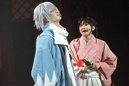 画像ギャラリー No.015のサムネイル画像 / ついに開幕した「ミュージカル『薄桜鬼』斎藤一 篇」のプレビュー公演を写真でレポート。30-DELUXの熱い演技や秀逸なBGMは必見