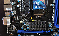 画像ギャラリー No.003のサムネイル画像 / ［COMPUTEX］未発表の「GeForce GTX 460M」から掃除機（！）まで多彩な取り揃え。MSIブースレポート