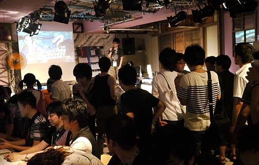 画像ギャラリー No.001のサムネイル画像 / 「スパIV」最強は誰だ。オールナイトの格ゲーイベント「GODSGARDEN #2.5」フォトレポート。そして2011年，舞台は「Evo Japan」へ