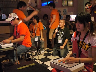 画像ギャラリー No.025のサムネイル画像 / 「スパIV」最強は誰だ。オールナイトの格ゲーイベント「GODSGARDEN #2.5」フォトレポート。そして2011年，舞台は「Evo Japan」へ