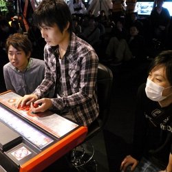 画像ギャラリー No.016のサムネイル画像 / アーケードと3DSで熱戦が繰り広げられた公式大会。西川善司の「スパIV AE XスパIV 3D EDITION 春の陣」イベントレポート（ムービー有）