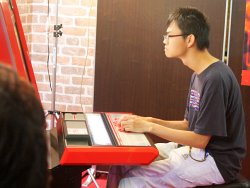 画像ギャラリー No.011のサムネイル画像 / 聖地タイステに猛者集結。「スパIVAE」ウメハラ組手イベント「Beast VS. 50Fighters」,会場の熱気をお届けするフォトレポートを掲載