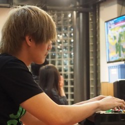 画像ギャラリー No.016のサムネイル画像 / 「スパIV AE Ver.2012」の総決算がここに。国内外の強者達がぶつかり合った夢のリーグ戦「TOPANGA WORLD LEAGUE」フォトレポート