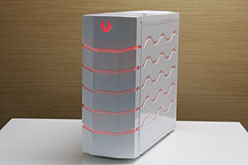 画像ギャラリー No.003のサムネイル画像 / ［COMPUTEX］台湾発のゲーマー向けブランド「BitFenix」登場。ゲーマー向けPCケースや周辺機器をまもなく展開開始