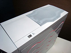 画像ギャラリー No.005のサムネイル画像 / ［COMPUTEX］台湾発のゲーマー向けブランド「BitFenix」登場。ゲーマー向けPCケースや周辺機器をまもなく展開開始