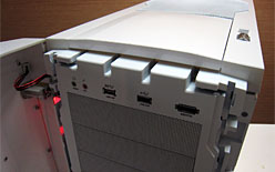 画像ギャラリー No.008のサムネイル画像 / ［COMPUTEX］台湾発のゲーマー向けブランド「BitFenix」登場。ゲーマー向けPCケースや周辺機器をまもなく展開開始