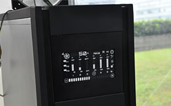 画像ギャラリー No.003のサムネイル画像 / ［COMPUTEX］BitFenix，外出先からPCのファン制御を行えるファンコンを予告。露店やマルチプレイサーバー用に最適!?