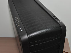 画像ギャラリー No.009のサムネイル画像 / ［COMPUTEX］BitFenix，外出先からPCのファン制御を行えるファンコンを予告。露店やマルチプレイサーバー用に最適!?