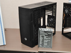 画像ギャラリー No.017のサムネイル画像 / ［COMPUTEX］BitFenix，外出先からPCのファン制御を行えるファンコンを予告。露店やマルチプレイサーバー用に最適!?
