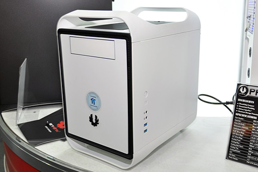 画像ギャラリー No.003のサムネイル画像 / ［COMPUTEX］“小さなMac Pro”風のゲーマー向けMini-ITXケース「Prodigy」。その拡張性は一見の価値あり