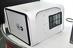 画像ギャラリー No.010のサムネイル画像 / ［COMPUTEX］“小さなMac Pro”風のゲーマー向けMini-ITXケース「Prodigy」。その拡張性は一見の価値あり