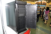 画像ギャラリー No.015のサムネイル画像 / ［COMPUTEX］“小さなMac Pro”風のゲーマー向けMini-ITXケース「Prodigy」。その拡張性は一見の価値あり