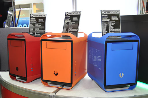 画像ギャラリー No.027のサムネイル画像 / ［COMPUTEX］“小さなMac Pro”風のゲーマー向けMini-ITXケース「Prodigy」。その拡張性は一見の価値あり