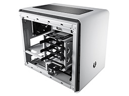 画像ギャラリー No.002のサムネイル画像 / 落ち着いた外観のBitfenix製小型PCケース「Phenom」が国内発売。人気モデル「Prodigy」がベース
