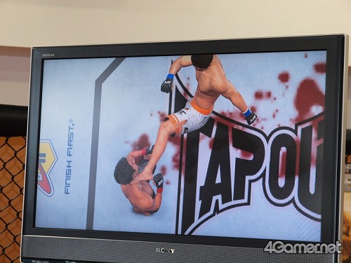 画像ギャラリー No.009のサムネイル画像 / 日本人UFCファイターがゲームで激突！　「UFC Undisputed 2010」岡見勇信 vs. 秋山成勲 公開スパーリングをレポート
