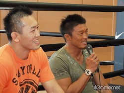 画像ギャラリー No.011のサムネイル画像 / 日本人UFCファイターがゲームで激突！　「UFC Undisputed 2010」岡見勇信 vs. 秋山成勲 公開スパーリングをレポート