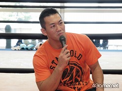 画像ギャラリー No.016のサムネイル画像 / 日本人UFCファイターがゲームで激突！　「UFC Undisputed 2010」岡見勇信 vs. 秋山成勲 公開スパーリングをレポート