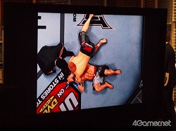 画像ギャラリー No.008のサムネイル画像 / 五味隆典選手と須藤元気さんが「UFC Undisputed 2010」で直接対決! 果たして軍配は……?