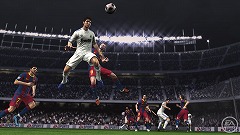 画像ギャラリー No.018のサムネイル画像 / 「FIFA 11 ワールドクラスサッカー」発売を記念して,日本代表前監督,岡田武史氏が世界選抜チームを結成