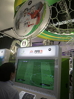 画像ギャラリー No.001のサムネイル画像 / ［TGS 2010］とうとうゴールキーパーとしてのキャリアも始められる「FIFA 11 ワールドクラスサッカー」プレイレポート