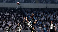 画像ギャラリー No.014のサムネイル画像 / ［Gamescom］今度はキーパーにもなれる。ついに11人対11人対戦が実現した「FIFA 11」