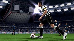 画像ギャラリー No.015のサムネイル画像 / ［Gamescom］今度はキーパーにもなれる。ついに11人対11人対戦が実現した「FIFA 11」
