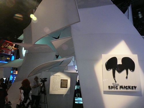 画像ギャラリー No.003のサムネイル画像 / ［E3 2010］ディズニーの新作アドベンチャー「Disney Epic Mickey」には筆はあっても声はナシ!?　Disney Interactive Studiosがプレイアブル版を公開