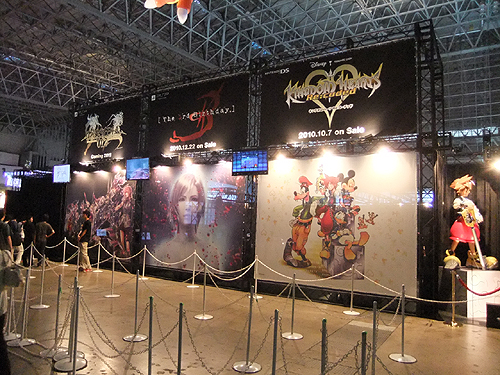 画像ギャラリー No.011のサムネイル画像 / ［TGS 2010］スクウェア・エニックスのクローズドシアターで「KINGDOM HEARTS」シリーズほか，FFXIII「アギト」「ヴェルサス」などの最新映像が公開