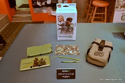 画像ギャラリー No.020のサムネイル画像 / 「METAL GEAR SOLID SNAKE EATER 3D」に,杉原杏璃さんや仁藤みさきさんのポスターが登場。拡張スライドパッドでの操作方法も判明した,HOOTERS TOKYOでのイベントをレポート