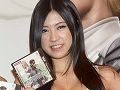 「METAL GEAR SOLID SNAKE EATER 3D」に，杉原杏璃さんや仁藤みさきさんのポスターが登場。拡張スライドパッドでの操作方法も判明した，HOOTERS TOKYOでのイベントをレポート