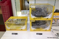 画像ギャラリー No.011のサムネイル画像 / 「METAL GEAR SOLID SNAKE EATER 3D」の発売記念抽選会は3月14日まで実施。小島監督のサイン＆新川洋司氏のイラスト入り3DS本体も展示中
