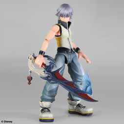 画像ギャラリー No.007のサムネイル画像 / 「KINGDOM HEARTS 3D」のアクションフィギュア「PLAY ARTS改 -KAI- ソラ/リク」が8月上旬に発売。3種類の武器や手のパーツを組み合わせてポージングを楽しめる