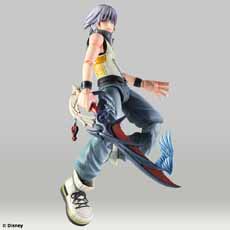 画像ギャラリー No.008のサムネイル画像 / 「KINGDOM HEARTS 3D」のアクションフィギュア「PLAY ARTS改 -KAI- ソラ/リク」が8月上旬に発売。3種類の武器や手のパーツを組み合わせてポージングを楽しめる