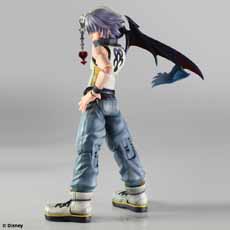 画像ギャラリー No.009のサムネイル画像 / 「KINGDOM HEARTS 3D」のアクションフィギュア「PLAY ARTS改 -KAI- ソラ/リク」が8月上旬に発売。3種類の武器や手のパーツを組み合わせてポージングを楽しめる