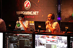 画像ギャラリー No.007のサムネイル画像 / 「World of Tanks」の世界大会「Ural Steel Championship 2012 Grand Finals」がモスクワで開催。初参加となる日本チームの活躍はいかに