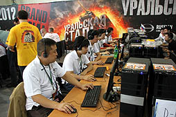 画像ギャラリー No.024のサムネイル画像 / 「World of Tanks」の世界大会「Ural Steel Championship 2012 Grand Finals」がモスクワで開催。初参加となる日本チームの活躍はいかに