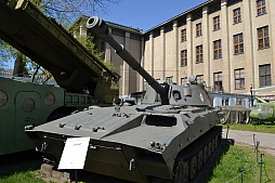 画像ギャラリー No.025のサムネイル画像 / 戦車に戦闘機に甲冑。「The Grand Finals 2015」開催前に行われたポーランド軍事博物館ツアーの模様をレポート