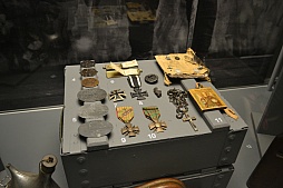 画像ギャラリー No.063のサムネイル画像 / 戦車に戦闘機に甲冑。「The Grand Finals 2015」開催前に行われたポーランド軍事博物館ツアーの模様をレポート