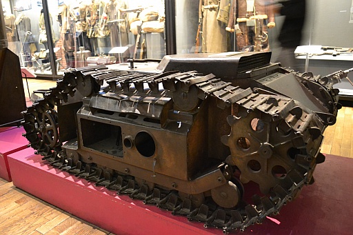 画像ギャラリー No.096のサムネイル画像 / 戦車に戦闘機に甲冑。「The Grand Finals 2015」開催前に行われたポーランド軍事博物館ツアーの模様をレポート