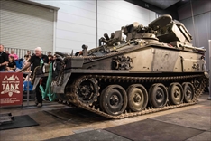 画像ギャラリー No.004のサムネイル画像 / 戦車を牽引するスポーツ競技「World of Tanks PC Tank Pull」にてEddie Williams氏がギネス世界記録を達成