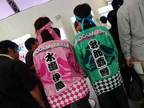 画像ギャラリー No.004のサムネイル画像 / ［TGS 2010］新ユニット「竜宮小町」，さらに男性ユニットもデビュー。起こることすべてが“事件”となる「アイドルマスター2」プレイレポート