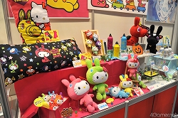 画像ギャラリー No.020のサムネイル画像 / [AOU2011]イカちゃん，ついにクレーンゲームを侵略開始。「第23回プライズフェア 2011 SUMMER」フォトレポート（その2）