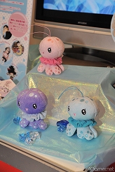 画像ギャラリー No.025のサムネイル画像 / [AOU2011]イカちゃん，ついにクレーンゲームを侵略開始。「第23回プライズフェア 2011 SUMMER」フォトレポート（その2）
