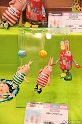 画像ギャラリー No.083のサムネイル画像 / [AOU2011]イカちゃん，ついにクレーンゲームを侵略開始。「第23回プライズフェア 2011 SUMMER」フォトレポート（その2）