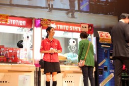 画像ギャラリー No.008のサムネイル画像 / タイトーステーションの接客日本一を決める第9回「接客スタァ誕生!!」レポート。あのPepperがタイトーに「入社」するサプライズも