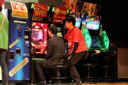 画像ギャラリー No.010のサムネイル画像 / タイトーステーションの接客日本一を決める第9回「接客スタァ誕生!!」レポート。あのPepperがタイトーに「入社」するサプライズも